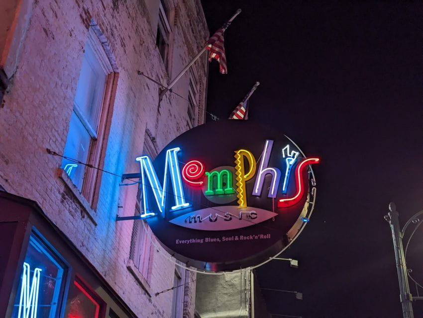 Memphis: Scavenger Hunt Walking Tour - Pricing and Availability