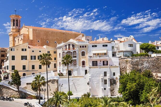 Menorca: Mahon Guided Walking Tour with History & Tastings - Indulging in Menorcan Pastries at Horno Santo Cristo