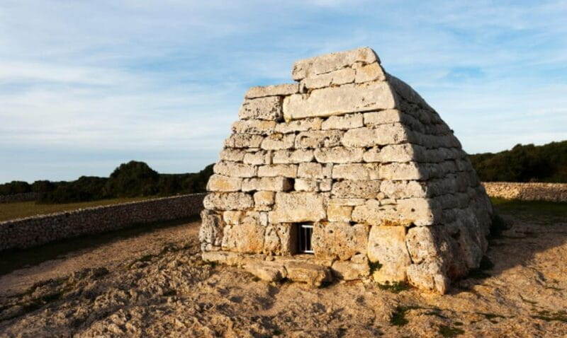 Menorca: Naveta des Tudons Burial Monument Ticket Entrance - Key points / Takeaways