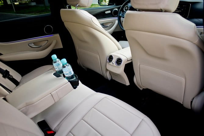 Mercedes E Class black cab Kraków - Detailed Review of the Mercedes E Class Black Cab Kraków Experience