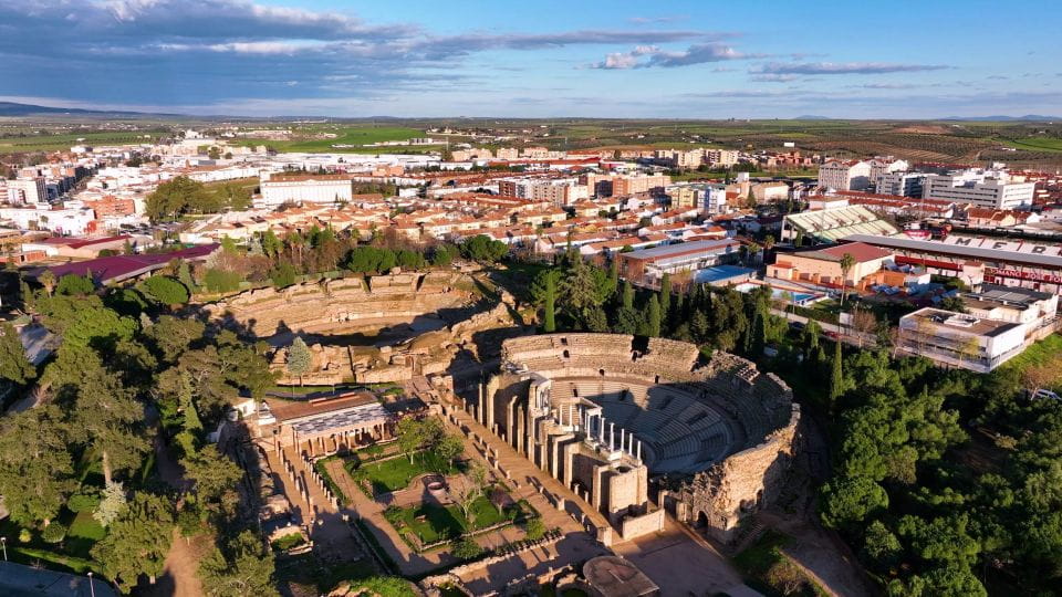 Mérida: Roman Theatre E-Ticket With Audio Tour - Audio Tour Features