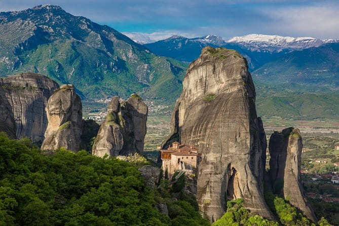 Meteora Full-day Private car trip from Athens - An In-depth Look at the Meteora Private Day Trip