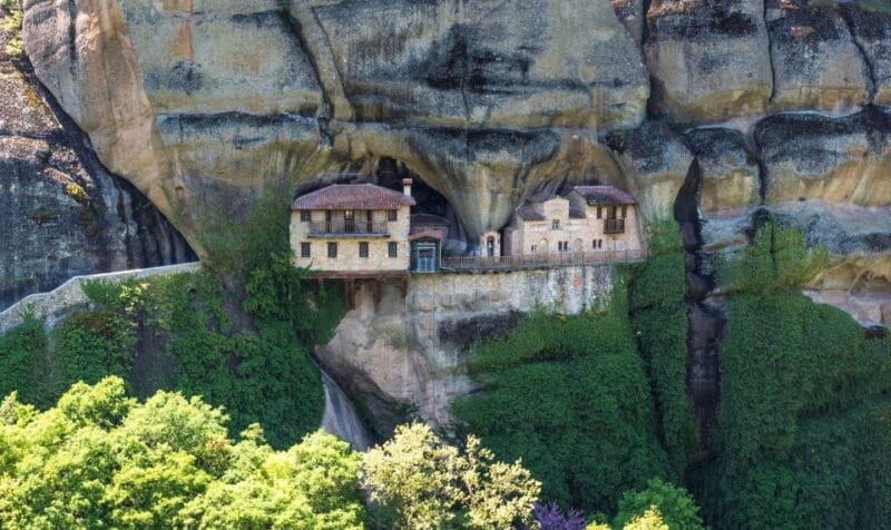 Meteora: Hiking Tour with Local Guide and Monastery Visit - Exploring Meteora on Foot: A Guide to the Experience