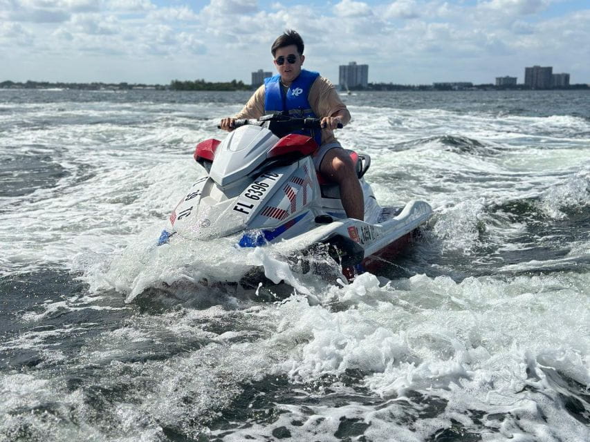 Miami: Miami Beach Jetski Ride With Boat and Drinks - What to Expect