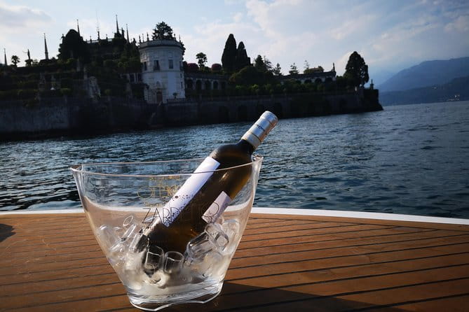 Micaela's exclusive private sunset cruise on lake Maggiore - Key Points