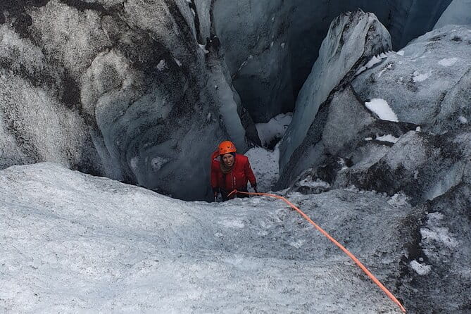 Micro group - Ice climbing at Sólheimajökull - Summary: Why Pick This Tour?