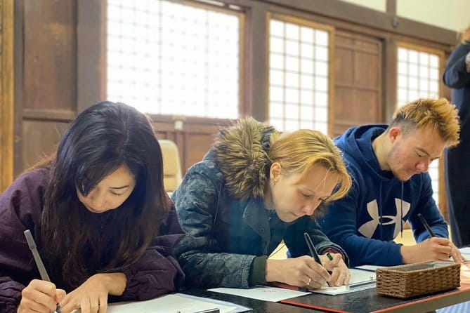 Mihara Goshushi Tour-Walking Around the Castle Town Mihara- - The Significance of the Mihara Temple