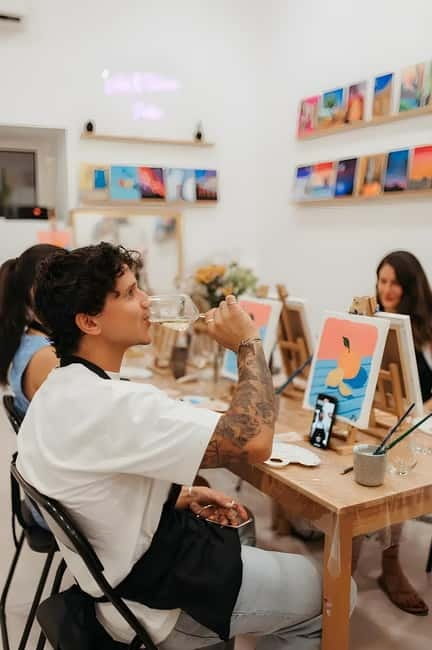 Milan: Art and Wine Painting Experience - Champagne edition - The Painting Experience: Step-by-step Guidance