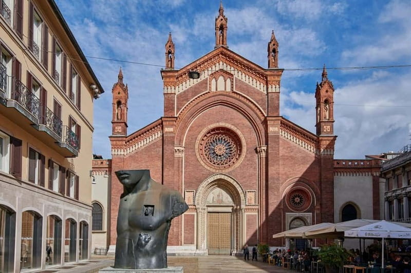 Milan: Brera District Walking Tour with Aperitivo - Key Points / Takeaways