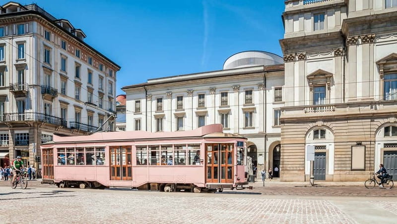Milan: City Center & Last Supper Walking Tour - The Galleria Vittorio Emanuele II: Shopping, Architecture, and Atmosphere