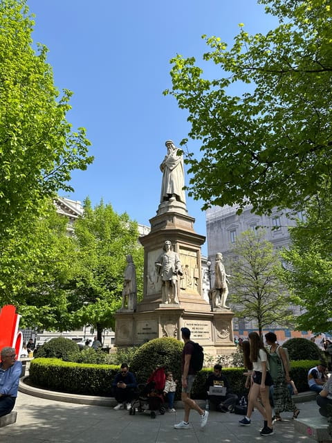 Milan: Coffee and Highlights Walking Tour - Entering the Heart of Milan: A Practical Overview