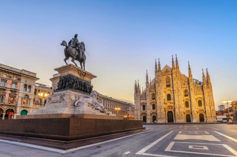Milan: Duomo & Rooftop Tour with Optional Hop-On Hop-Off Bus - The Artistic and Architectural Highlights