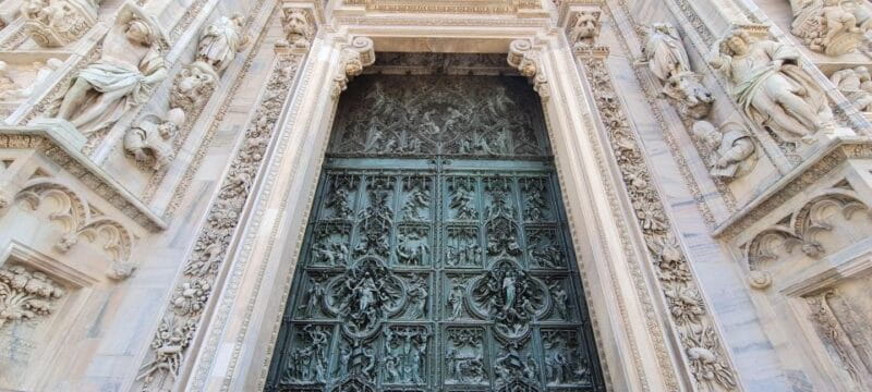 Milan: Duomo & Rooftop Tour with Optional Hop-On Hop-Off Bus - The Value of the Experience