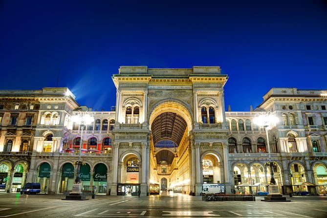 Milan Night Tour & Drinks with a Local Guide: Private & 100% Personalized - Price and Logistics