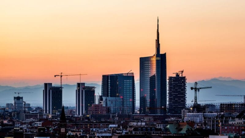 Milan: Piazza Gae Aulenti and Pelli Tower Walking Tour - Who Will Love This Tour?
