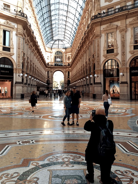 Milan Postcard Viewpoints Walk with Locals - Travel Bloggers - Discovering Milan with Locals: The Full Experience