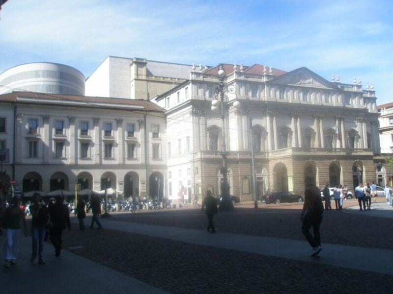 Milan: Private or Shared Essential Walking Tour - Exploring Milan’s Most Famous Landmarks