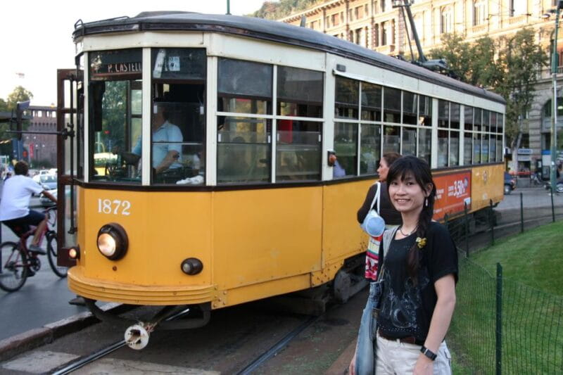 Milan: Private Sightseeing & Shopping Tour with a Local - Key Points / Takeaways