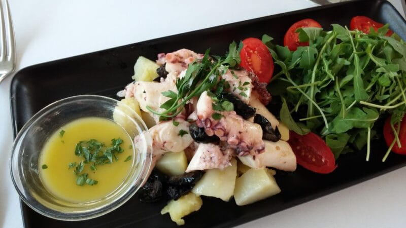 Milan: Private Sightseeing & Shopping Tour with a Local - Exploring Milan’s Main Sights and Hidden Gems