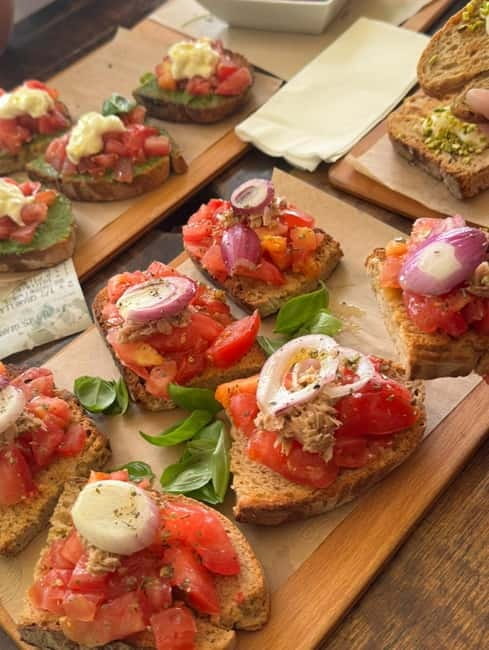 Milan: Private Sunset Picnic with Italian Aperitivo - How the Experience Unfolds