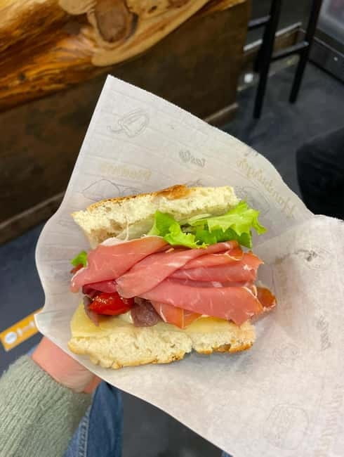 Milan: Private Sunset Picnic with Italian Aperitivo - FAQ