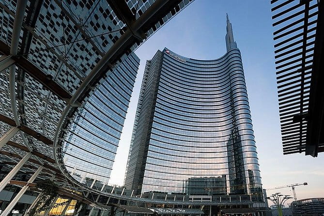Milan Skyscrapers Guided Tour: Porta Nuova, Unicredit tower & Vertical Forest - Exploring Milan’s Skyline: A Closer Look at the Itinerary
