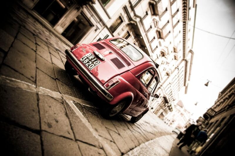 Milan: Slow Tour by Vintage Red Fiat 500 (1 hour, 1 stop) - Key points / Takeaways