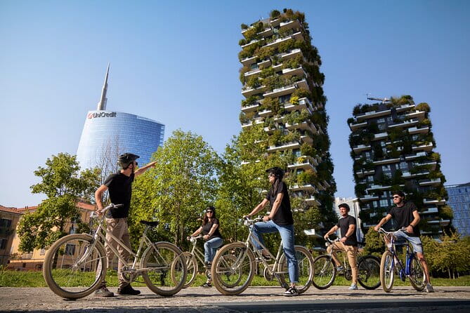 Miles and smiles /// Milan's ride - Discovering Milan on Two Wheels: A Practical and Authentic Adventure