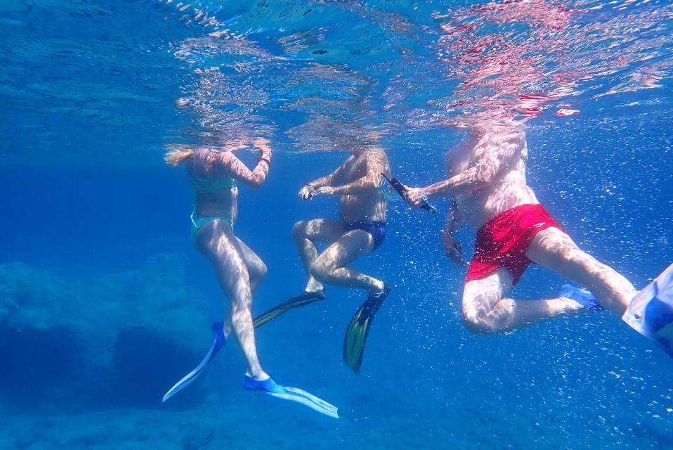 Milos: Guided Kayaking Trip With Snorkelling & Lunch - Customer Feedback