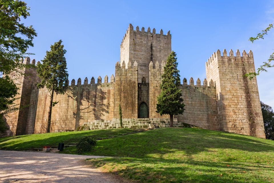 Minho: Private Braga and Guimarães Tour - Birthplace of the First King