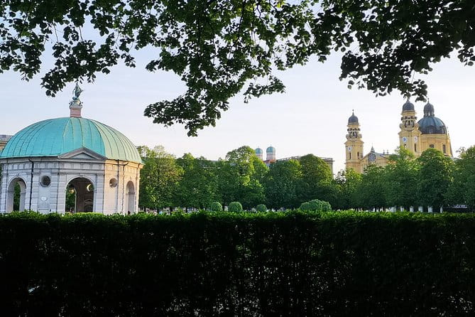 Mini Classic Bike Tour incl. Beer Garden Stop @ 4pm - Key Points