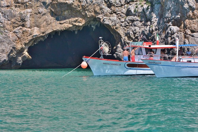 Mini Cruise at the Blue Grotto - Accessibility