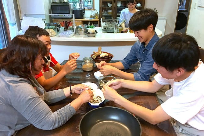 Miyazakis Local Cuisine Experience Lets Make Cold Soup and Chicken Nanban! Super Local Food Cooking! - The Pickup and Transportation Logistics