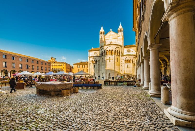 Modena City Walking Tour - Exploring Modena on Foot: A Walk Through History and Culture