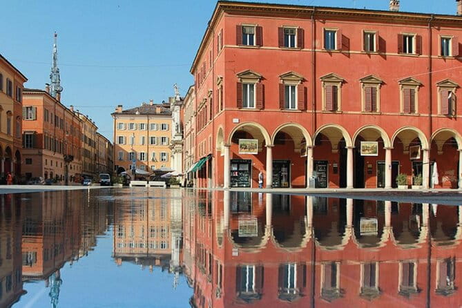 Modena Walking Tour with Audio and Written Guide by a Local - FAQ