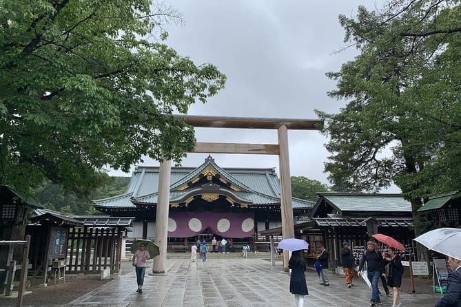 Modern Japanese History Tour in Tokyo - Visiting Significant Sites