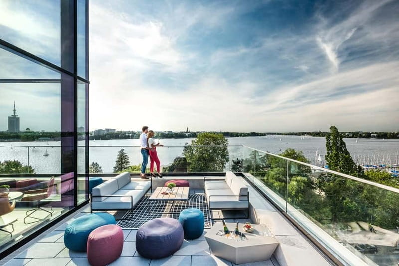 Moin Comedy Club: Rooftop Comedy mit Blick auf die Alster - Key Points / Takeaways