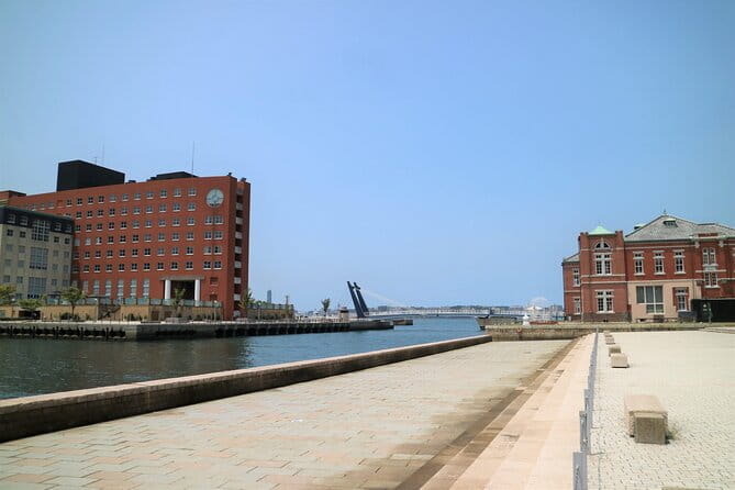 Mojiko Retro, Kawachi Wisteria and Shiranoe Gardens Tour YokaBus - Special Considerations for Families