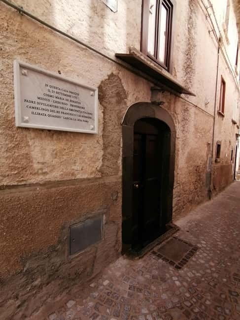 Molise Poggio Sannita (Is): tour of Palazzo Iacovone Birthplace de Horatiis house. - FAQs