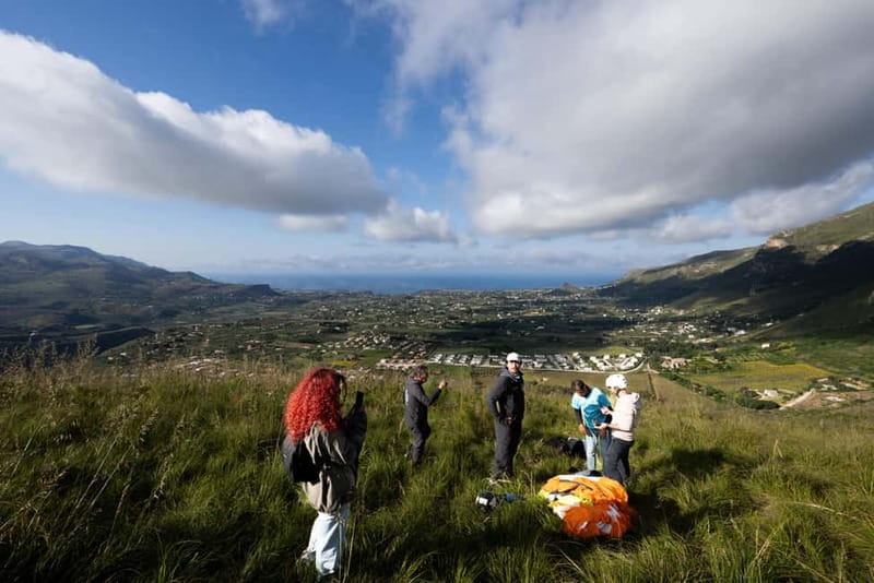 Mondello: Tandem paragliding flight - The Experience of Soaring: What to Expect from Your Flight