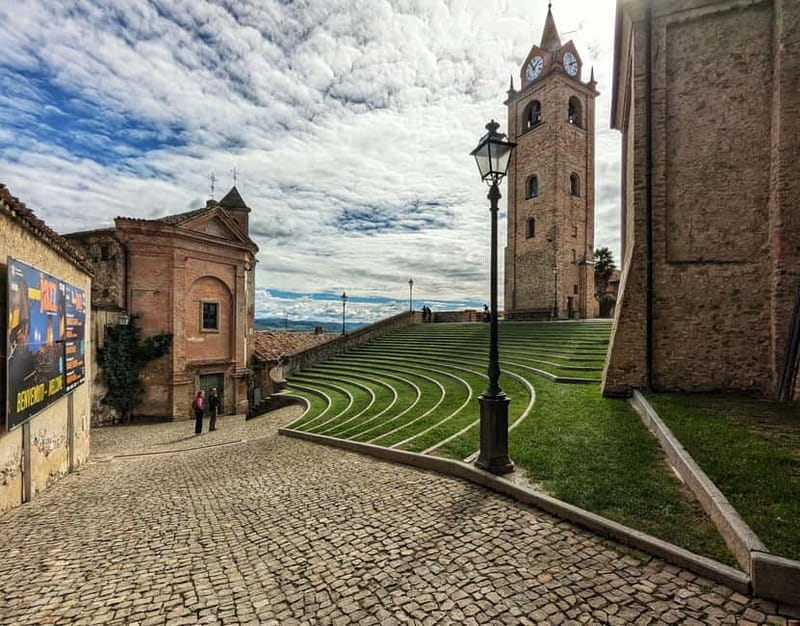 Monforte dAlba: Guided Walking Tour with Wine Tasting - Key points / Takeaways