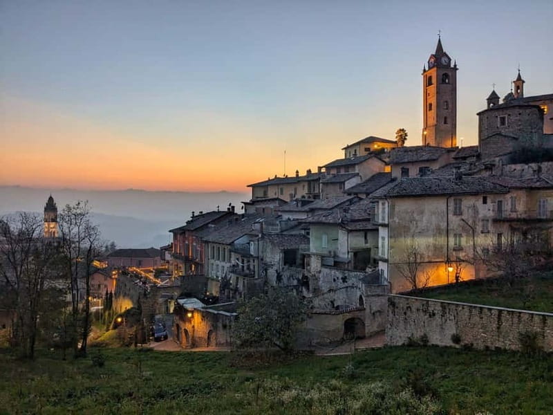 Monforte dAlba: Guided Walking Tour with Wine Tasting - Walking through Monforte d’Alba: The Charm of a UNESCO Village
