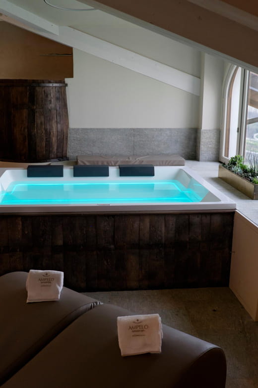 Monforte d'Alba: Jacuzzi Ritual with Wine Tasting - Who Will Love This Tour?