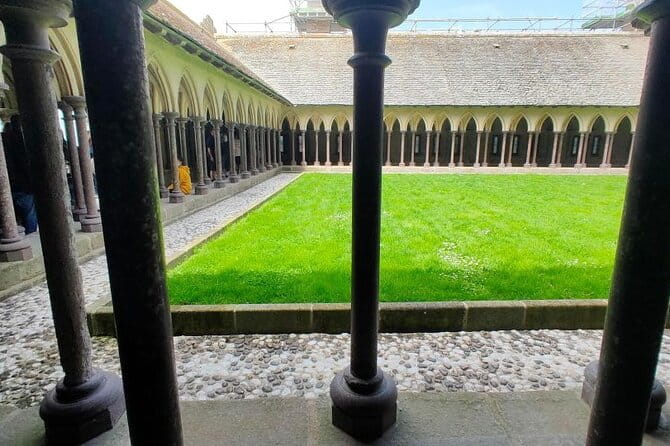 Mont-St-Michel: Shared Tour (10 max) "Abbey Ticket Included" - Practical Details: Booking, Timing, and Logistics