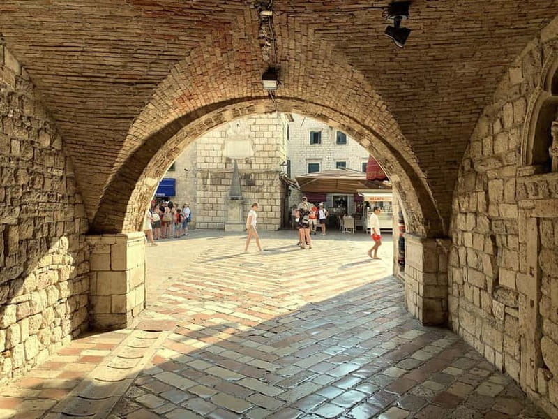 Montenegro & Bosnia combo day trip - FAQ