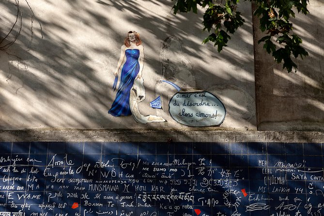 Montmartre Street Art Tour With an Artist - Guided by an Artist