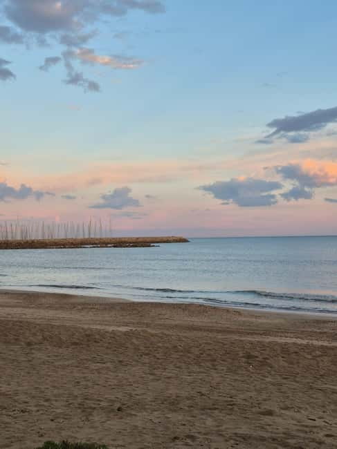 Montpellier (34): Personalized yoga classes at home or on the beach - A Balanced Look at Yoga in Montpellier: Connecting with Nature and Self