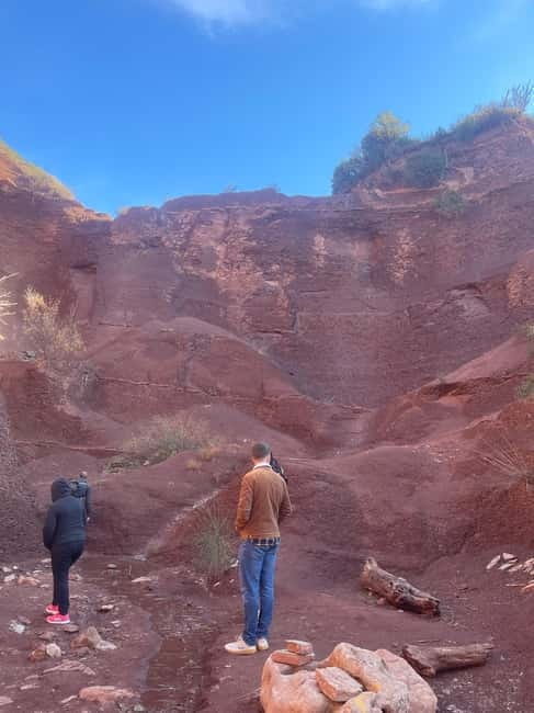 Montpellier: Celles, Capitelles & Local Wine Tasting Tour - Entering the Village of Celles: A Ghost Town Reborn