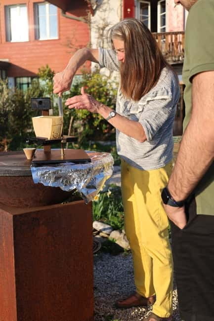 Montreux: Cheese like a local with lake & mountain views - The Authentic Feel of a Swiss Home