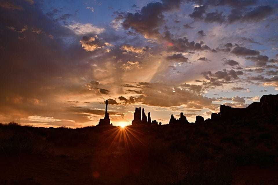 Monument Valley: 3-Hour Sunrise Tour - What to Bring